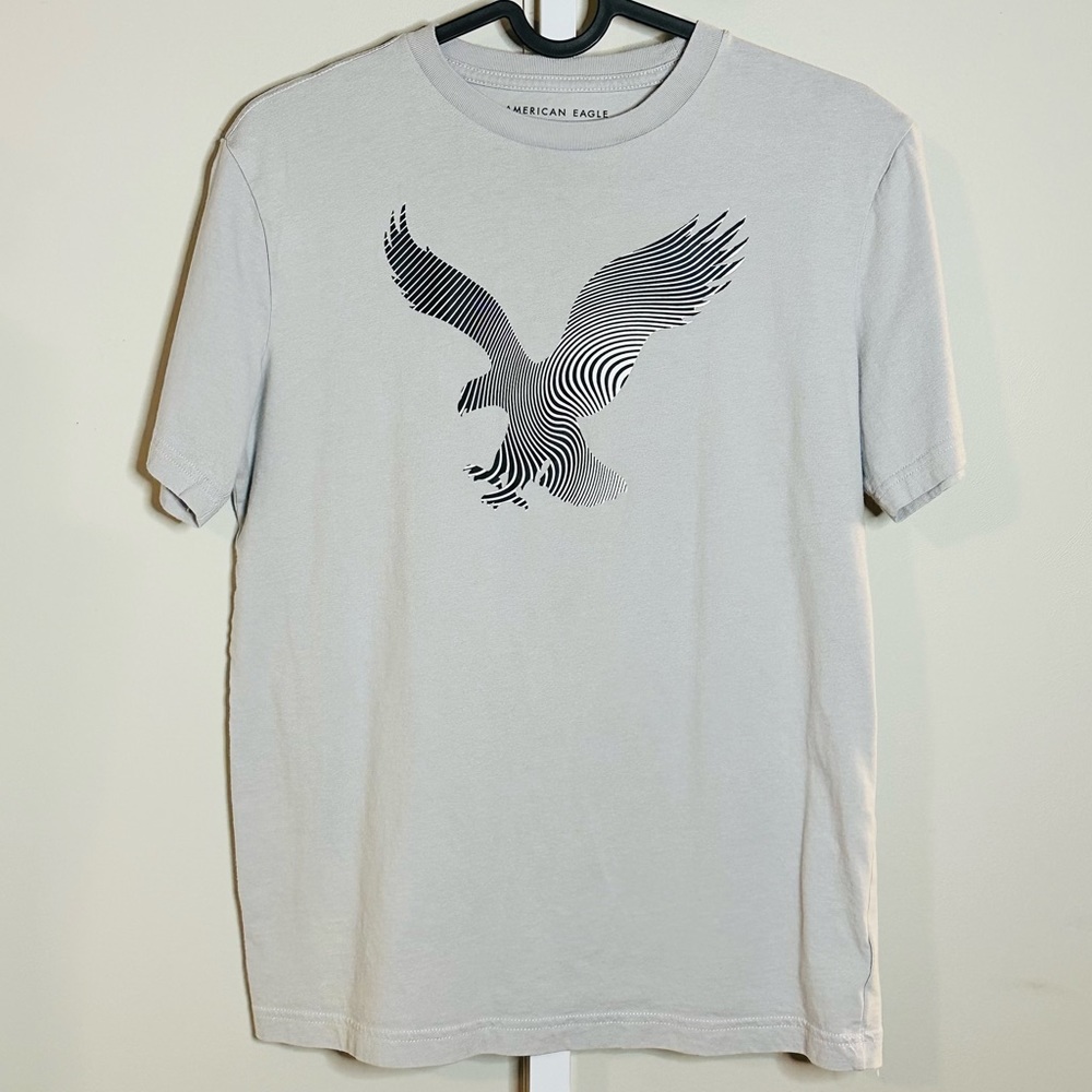 Men’s AE T-Shirt Size XS
